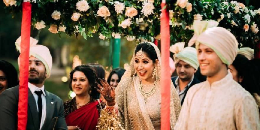 A Beautiful Bride Arrives for her Wedding with a Gorgeous Excitement on her face