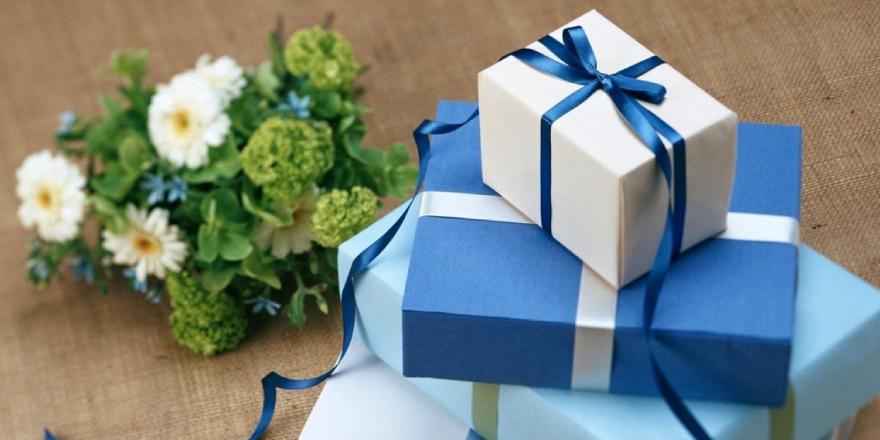 Tracing The History Of The Wedding Return Gifts From Past
